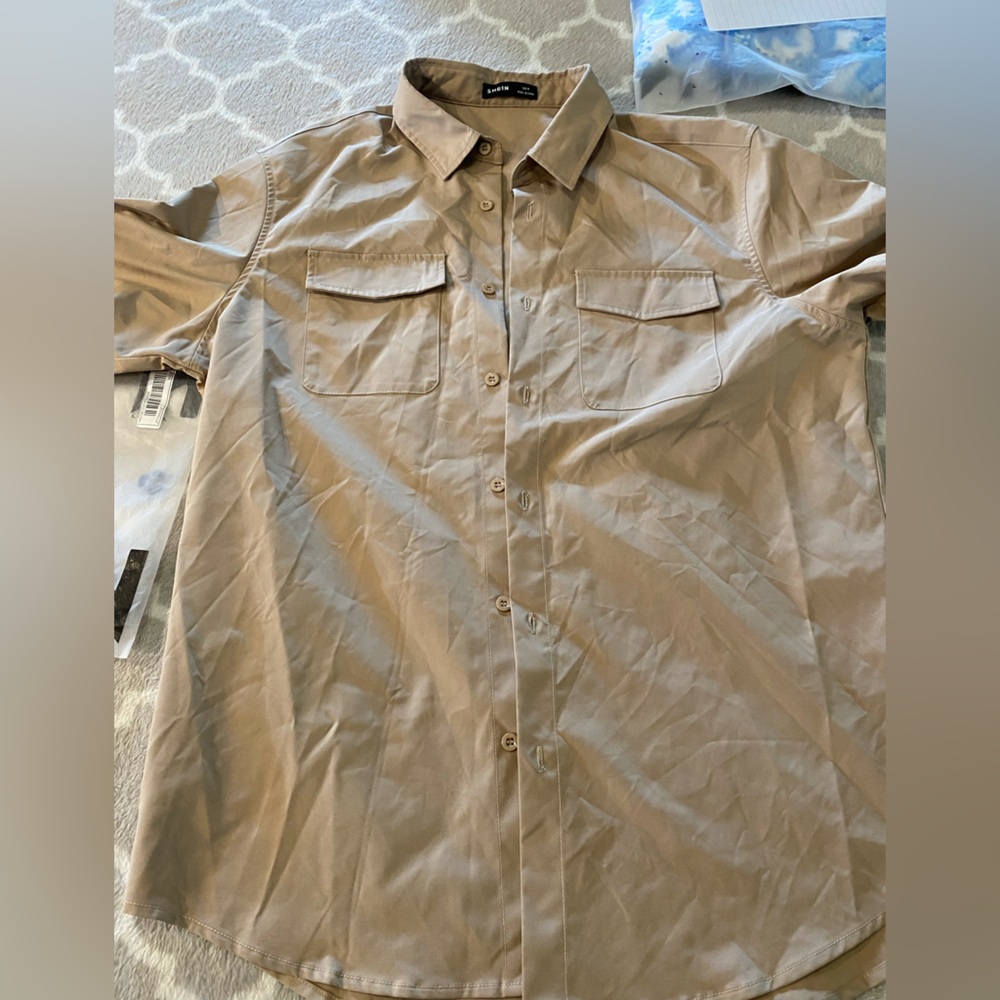 SHEIN TAN BUTTON UP MEDIUM